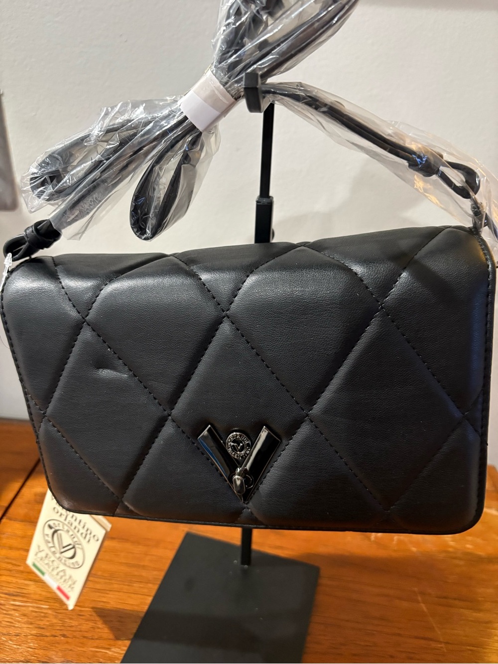 Valentino Orlandi Luxurious Black Quilted Crossbody Bag with V Accent